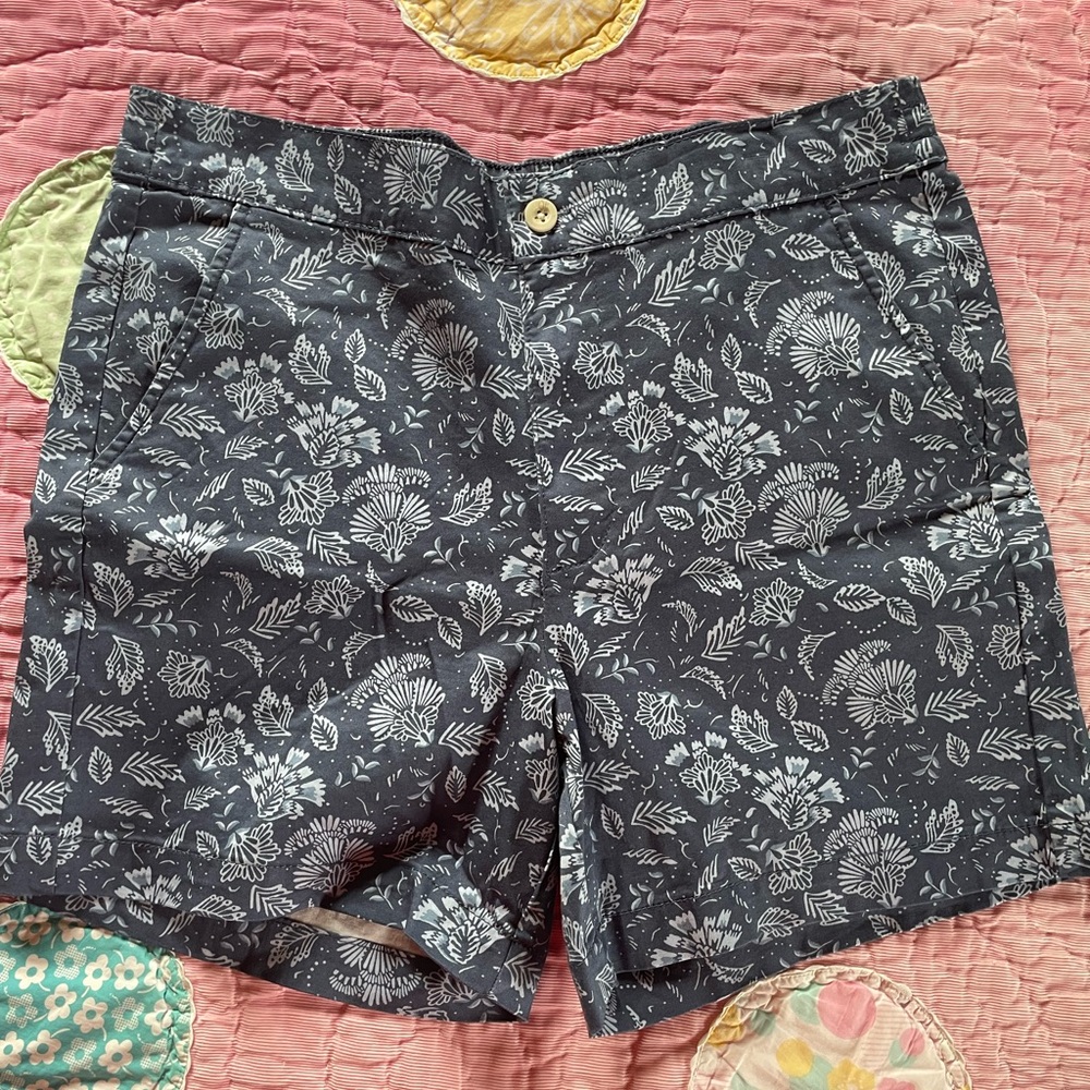 Jachs Dark Blue Floral Women's Bermudas